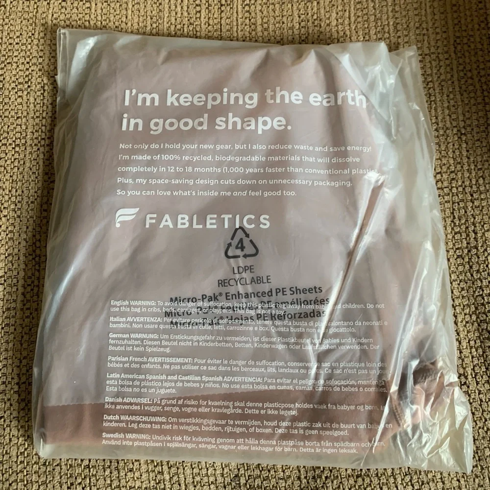 BNWT Fabletics Define PowerHold® High-Waisted 7/8 Legging - MEDIUM Pants - TEDDY - Picture 7 of 13